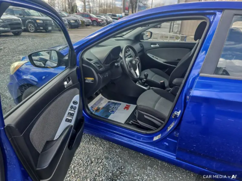 photo of 2012 Hyundai Accent 5dr HB Man GL 16