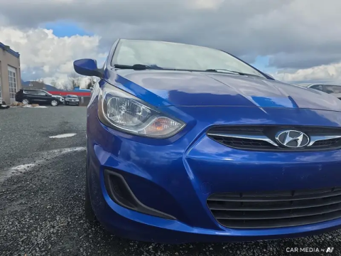 photo of 2012 Hyundai Accent 5dr HB Man GL 3