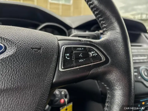 photo of 2016 Ford Focus 4dr Sdn SE 14
