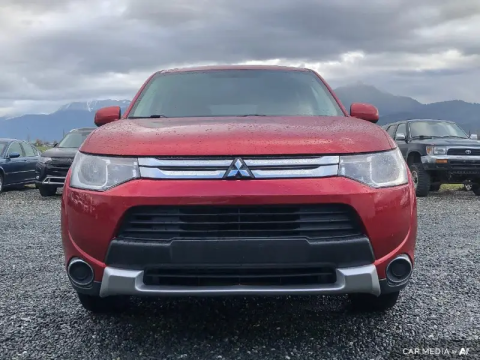 photo of 2015 Mitsubishi Outlander 4WD 4dr ES 2