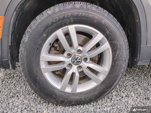 photo of  2015 VOLKSWAGEN Tiguan 4MOTION 4dr Auto Comfortline 6