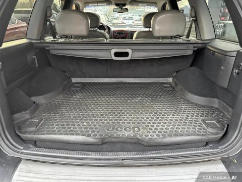 photo of 2002 JEEP Grand Cherokee 4dr Overland 4WD 12
