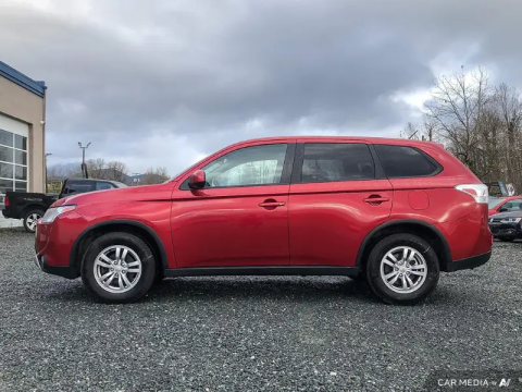 photo of 2015 Mitsubishi Outlander 4WD 4dr ES 3