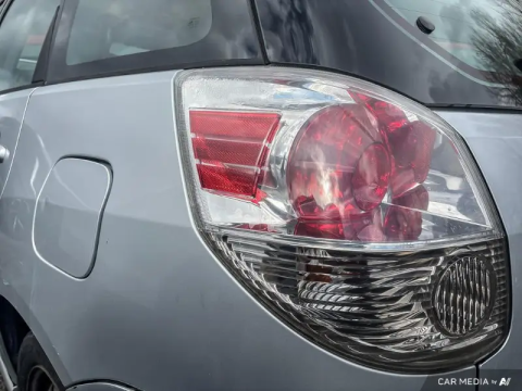 photo of 2005 TOYOTA Matrix 5dr Wgn Auto 9