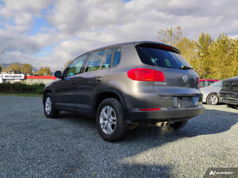 photo of  2015 VOLKSWAGEN Tiguan 4MOTION 4dr Auto Comfortline 4