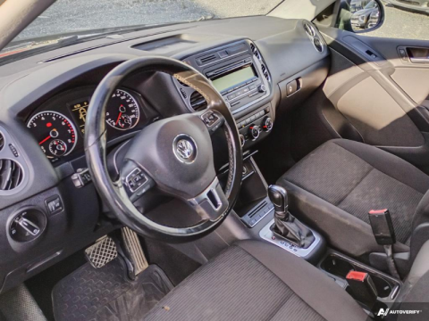 photo of 2015 VOLKSWAGEN Tiguan 4MOTION 4dr Auto Comfortline 10
